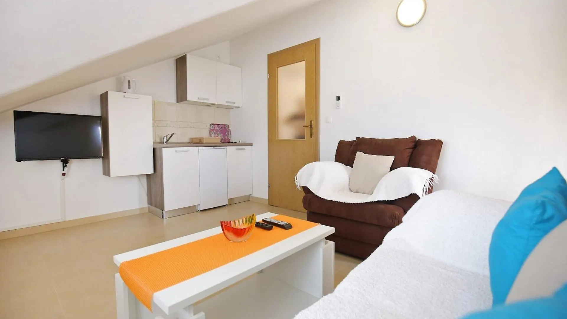 Apartments Kapetan Sukošan